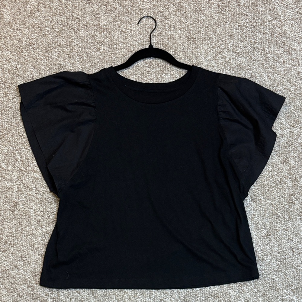 Old Navy Women's Top - Black flutter Sleeves